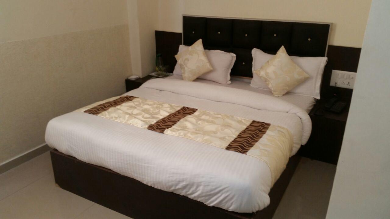 Hotel Cg Plaza Ahmadabad Zewnętrze zdjęcie
